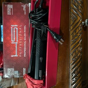 Brand new rarely used flat irons , adjust heat ceramic heats up to 410 degrees;
